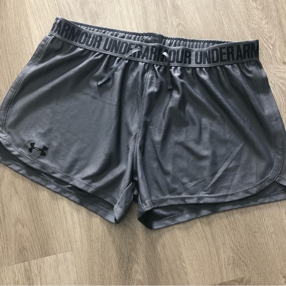 𝅺Under Armour Women's HeatGear Play Up Shorts | Size M - Picture 9 of 12